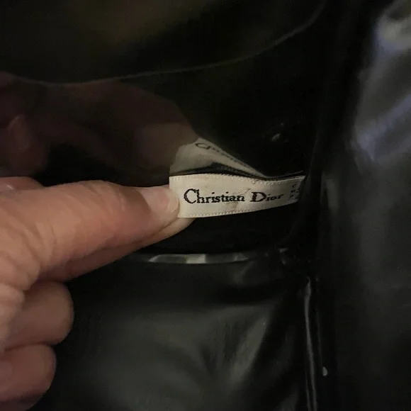 Christian Dior makeup bag repurposed into a crossbody. In great condition. 💫 - Picture 2 of 9